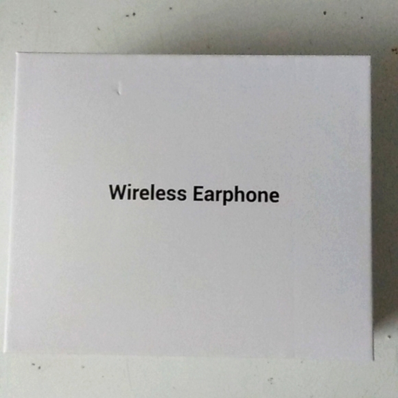 True Wireless Earbuds with charger - Picture 1 of 3